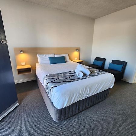 Country Gardens Motel คูนาแบราบรัน ภายนอก รูปภาพ