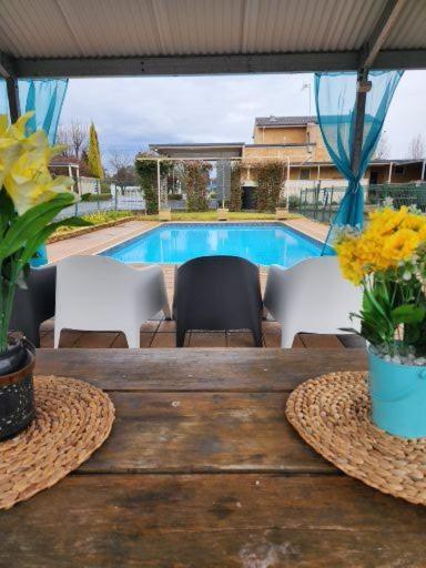Country Gardens Motel คูนาแบราบรัน ภายนอก รูปภาพ