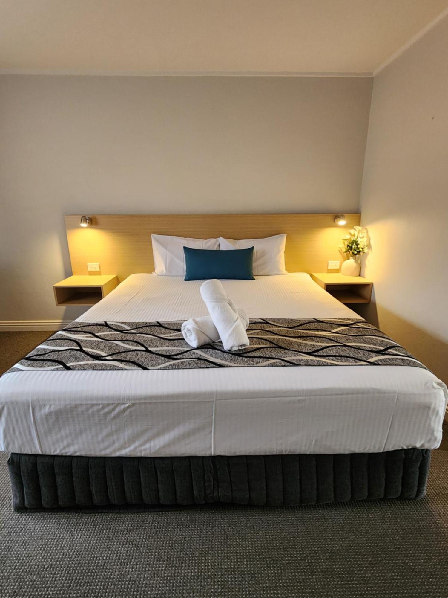 Country Gardens Motel คูนาแบราบรัน ภายนอก รูปภาพ
