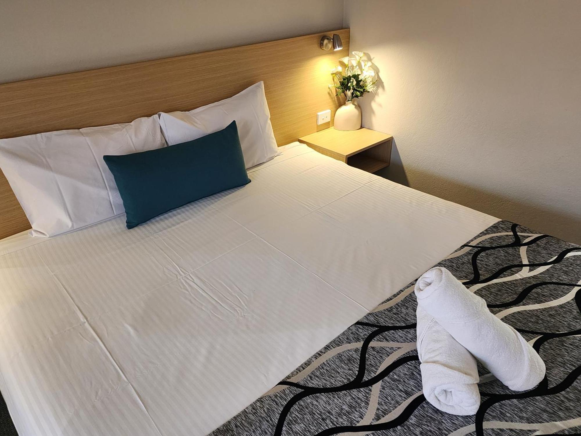 Country Gardens Motel คูนาแบราบรัน ภายนอก รูปภาพ